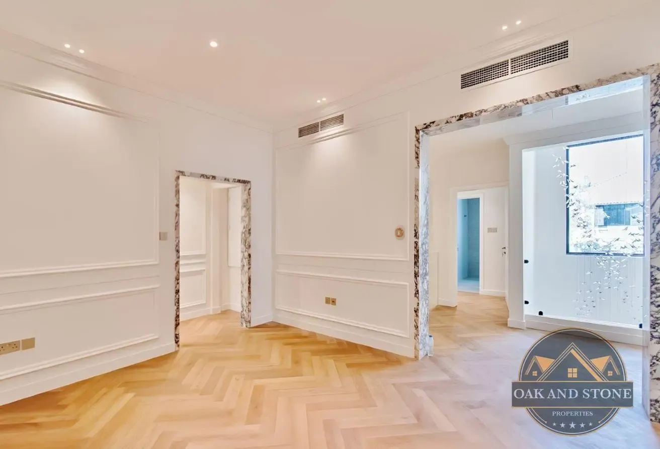 Renovated E1 | 4 bed+Study+Maids Room | Exclusive