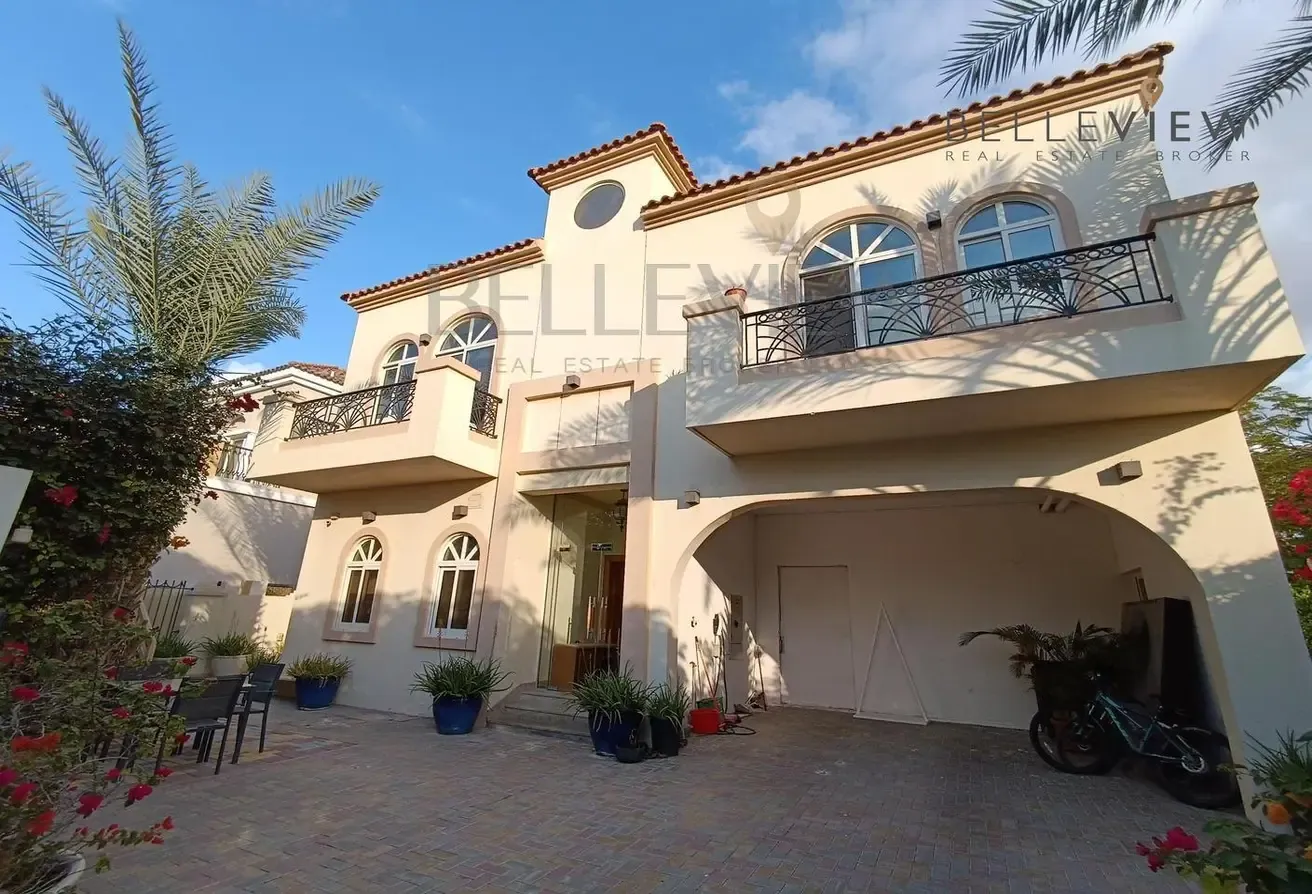 Fully Furnished |Private Swimming Pool|4Beds