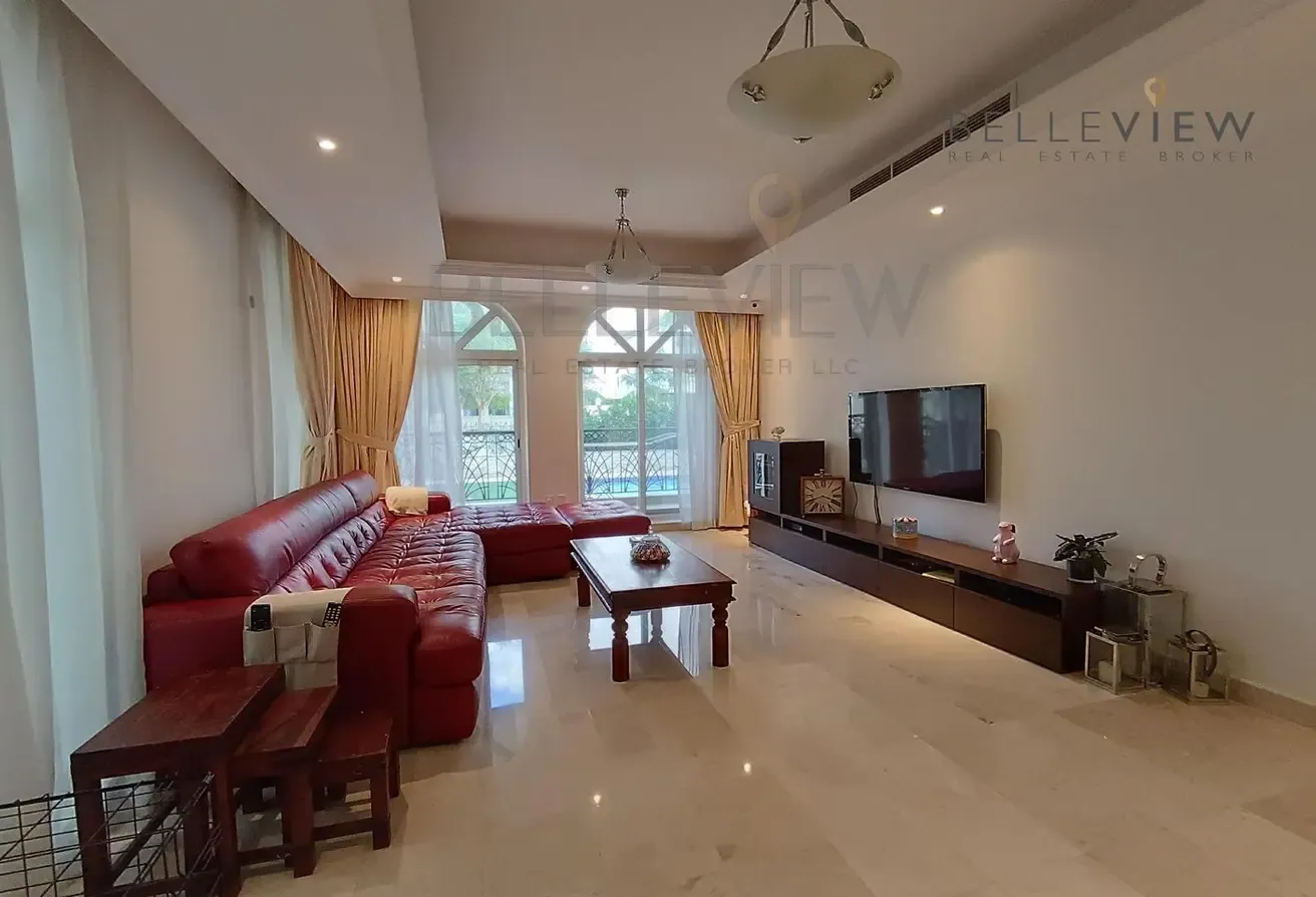 Fully Furnished |Private Swimming Pool|4Beds