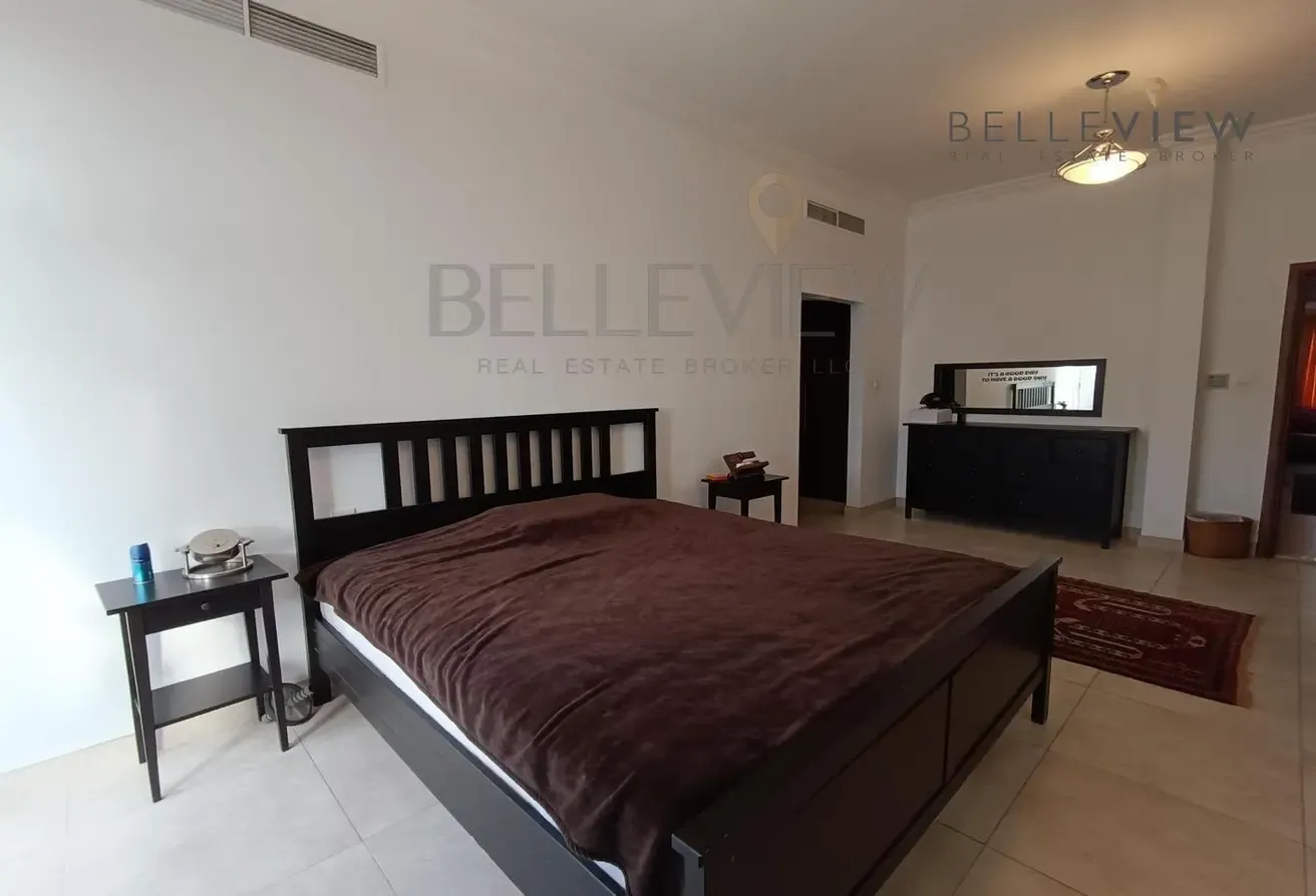 Fully Furnished |Private Swimming Pool|4Beds
