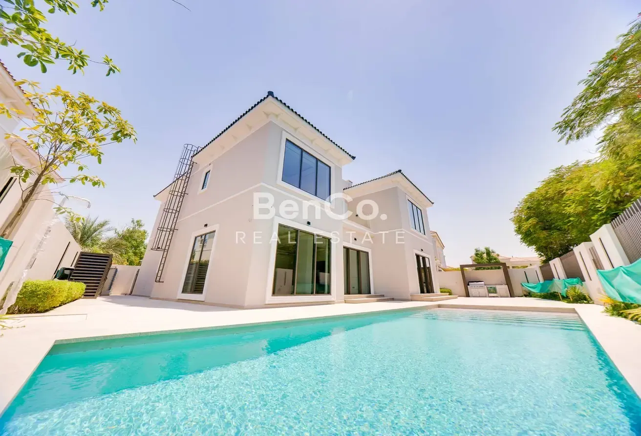 Fully Upgraded I 5 Bed Ensuite| Backing Green Area
