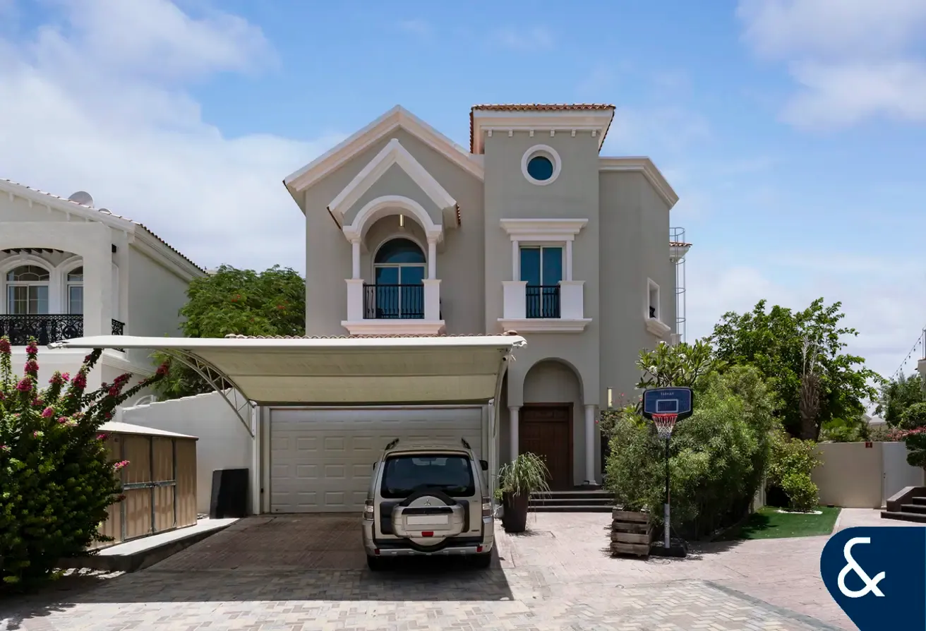Exclusive | 5 Beds | Vacant | Private Pool