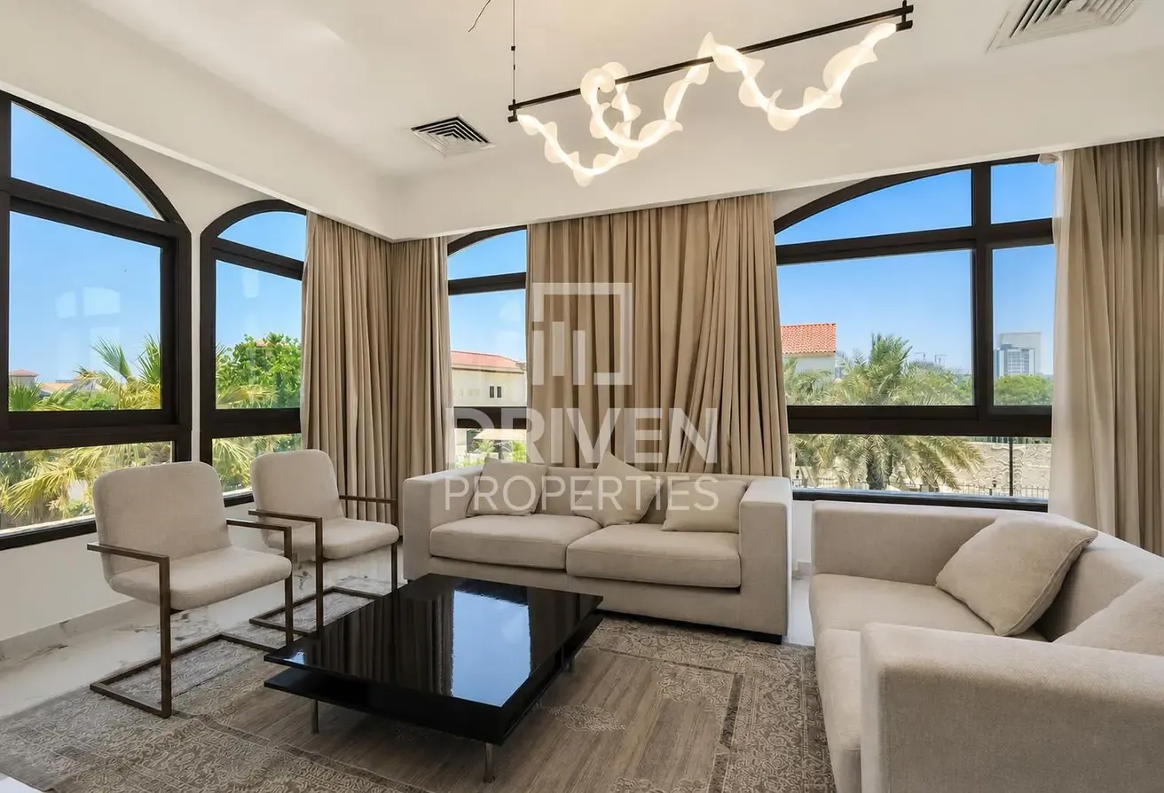 Exclusive | Biggest Plot | Prime Location