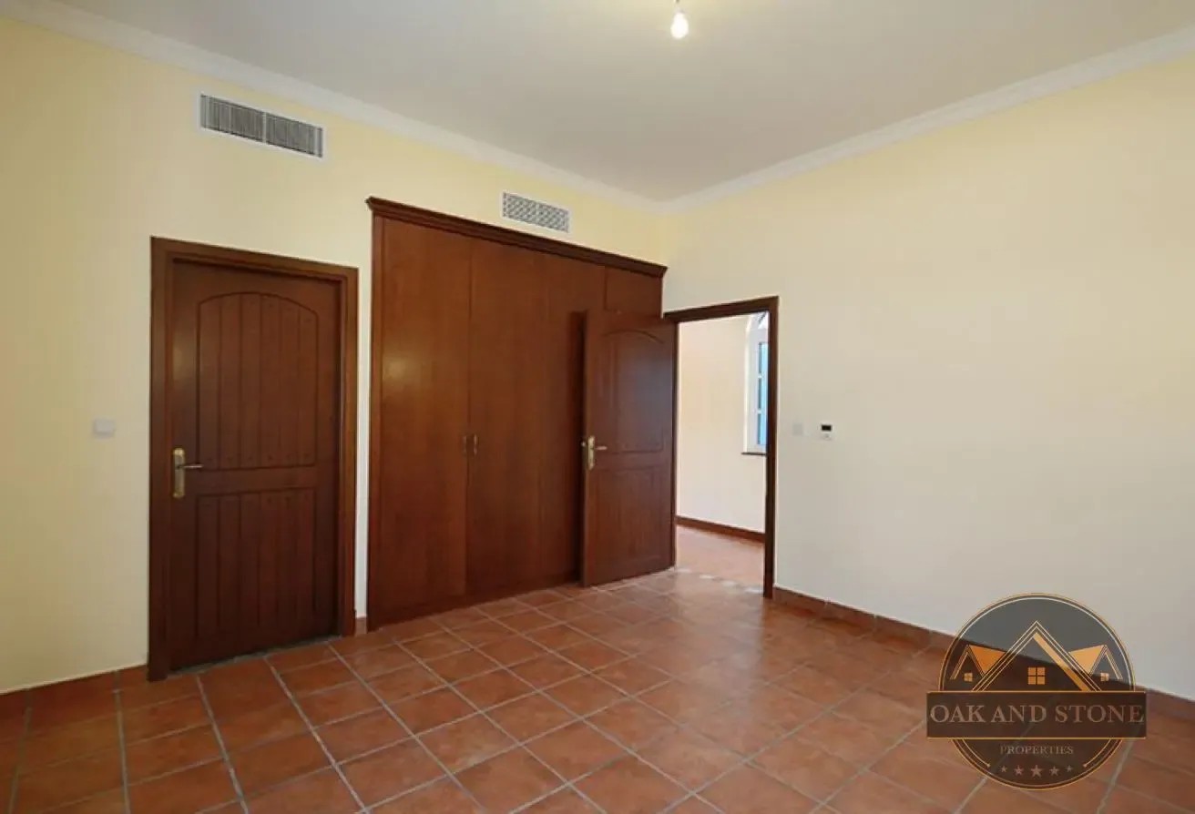 Valencia | 5 Bed+Study | Private Pool | Huge Plot