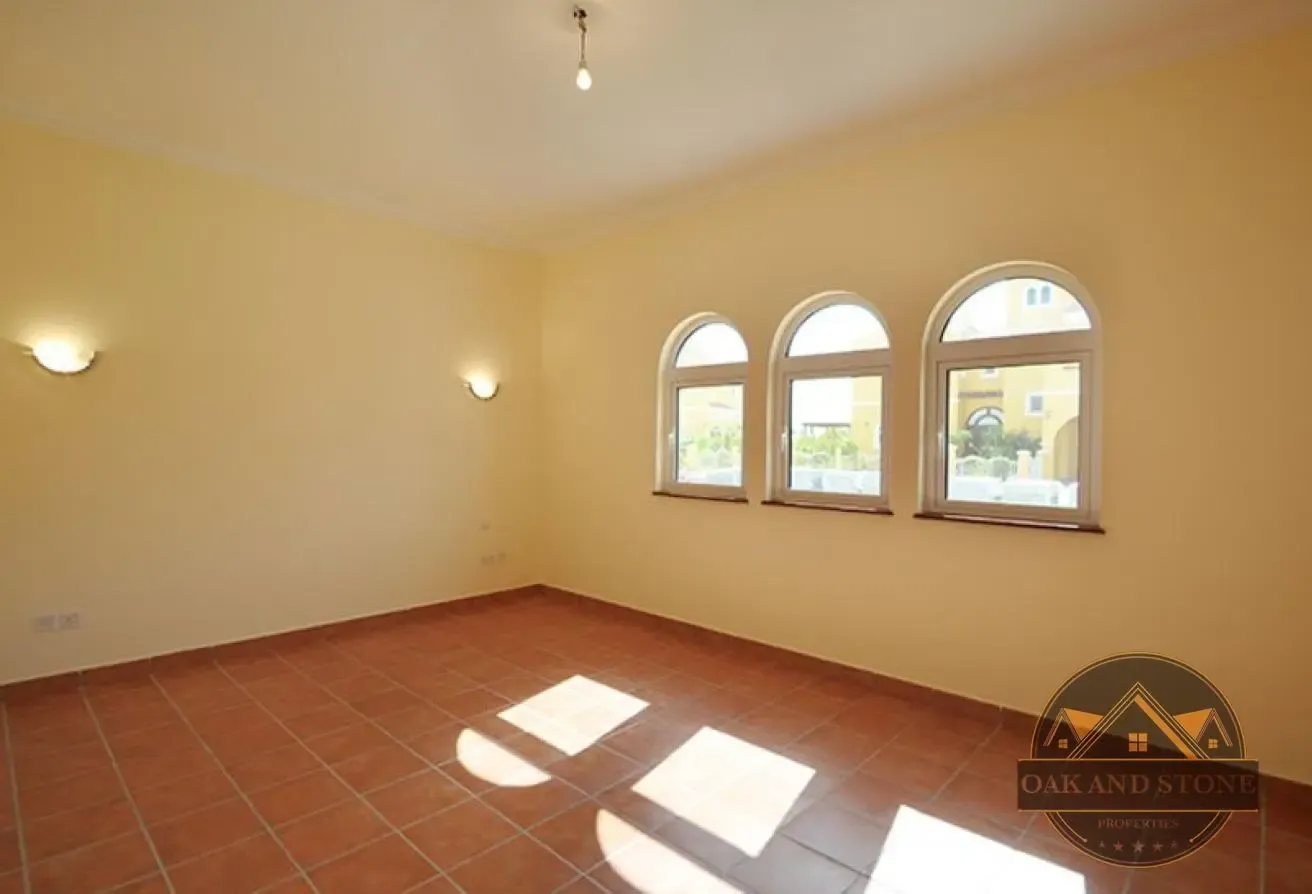 Valencia | 5 Bed+Study | Private Pool | Huge Plot