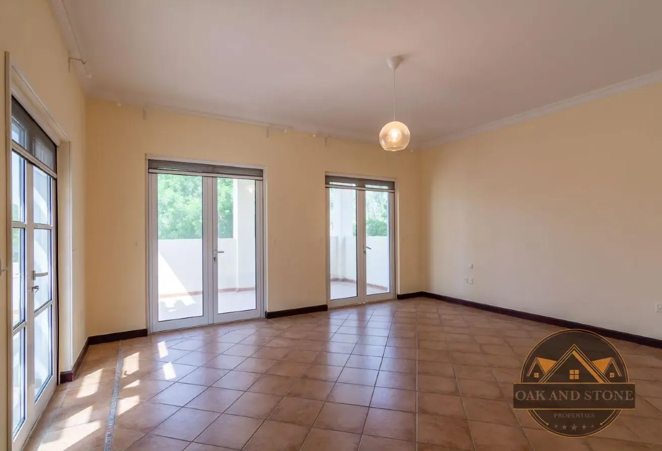 Valencia | 5 Bed+Study | Private Pool | Huge Plot