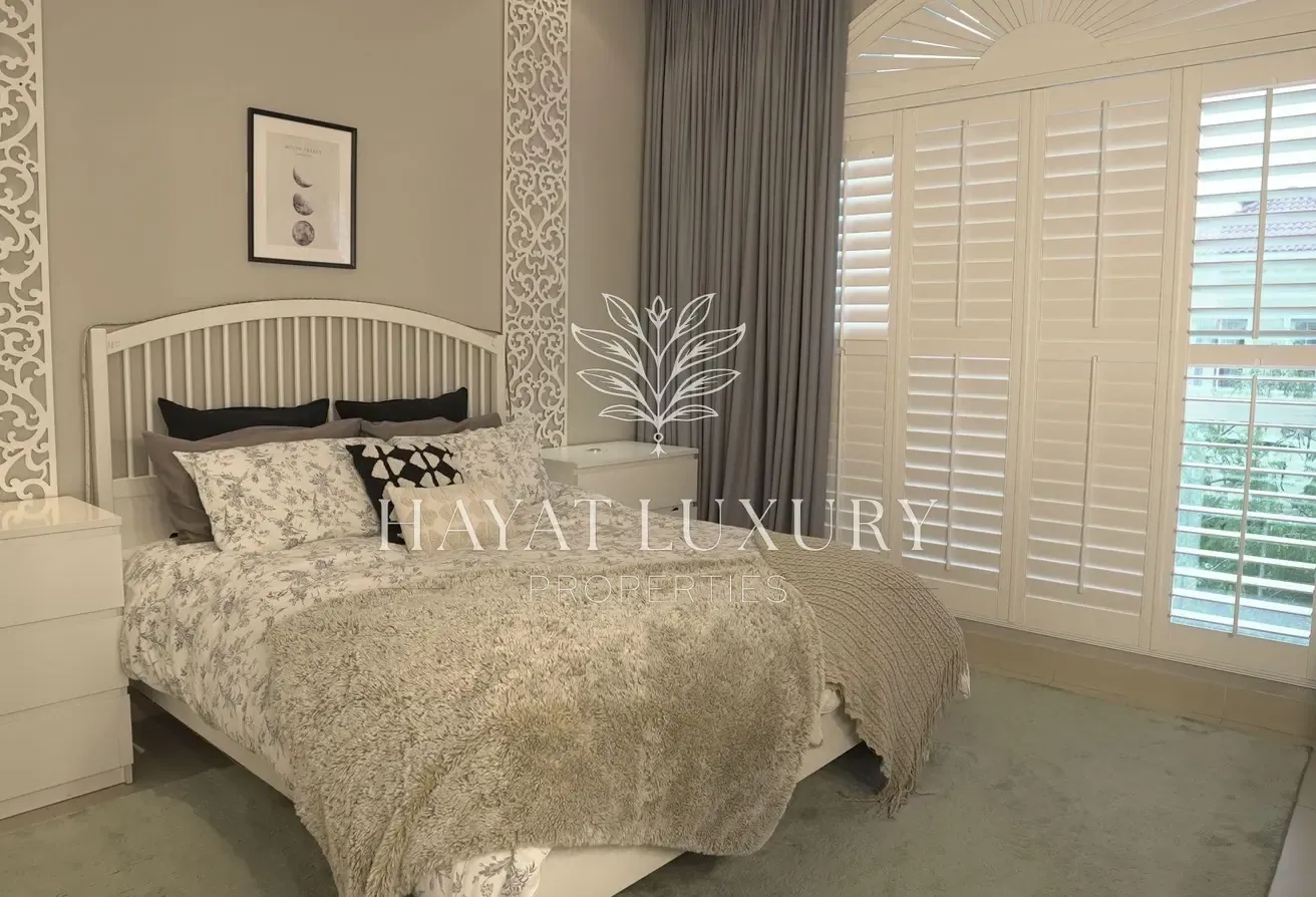 Upgraded Custom- Built | 5 Beds Ensuite + Maid | Exclusive