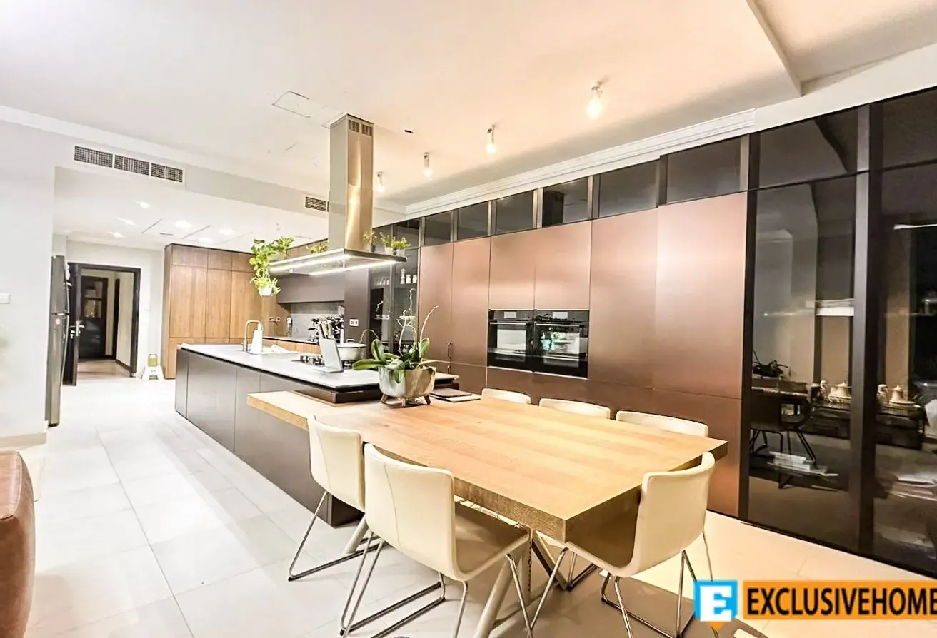 Upgraded | 5 Beds | Extended | Pool | VOT