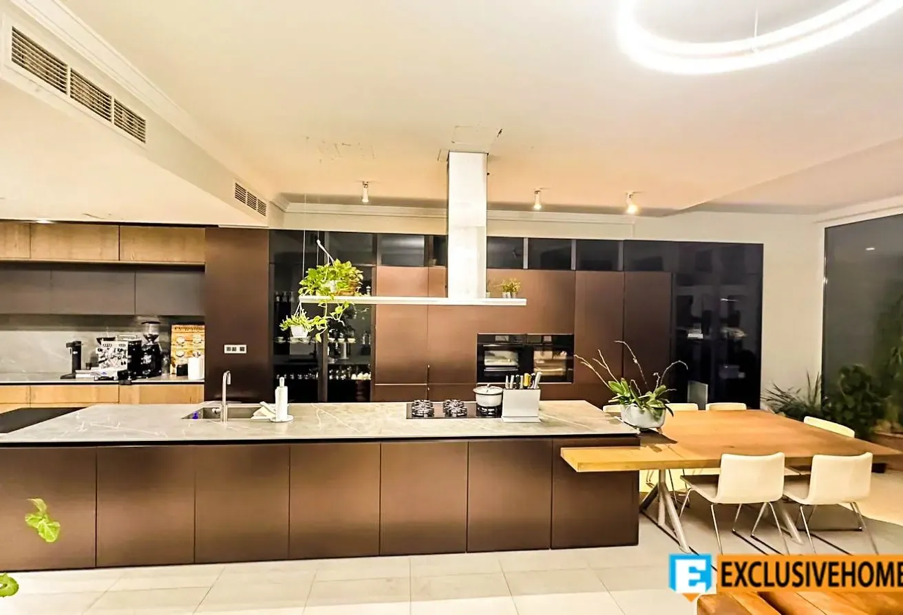 Upgraded | 5 Beds | Extended | Pool | VOT