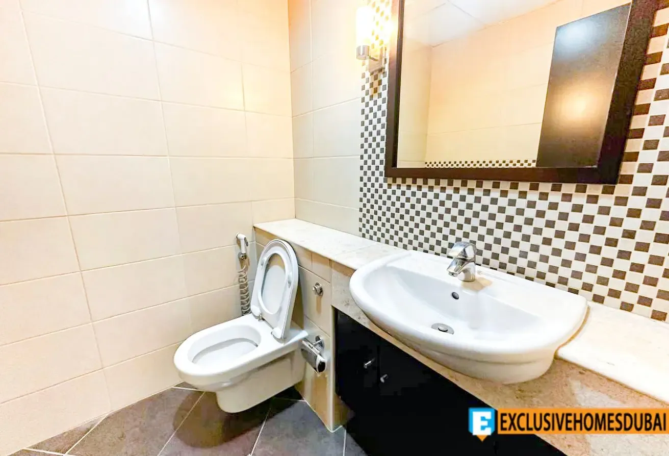 On Park | 5 beds + Maid | Pvt Pool | Vacant now