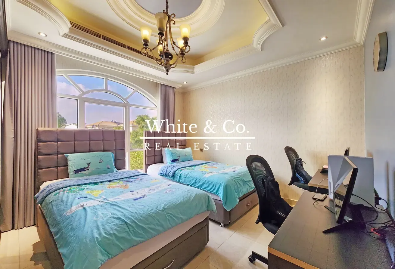Custom Build | Corner Plot | Furnished