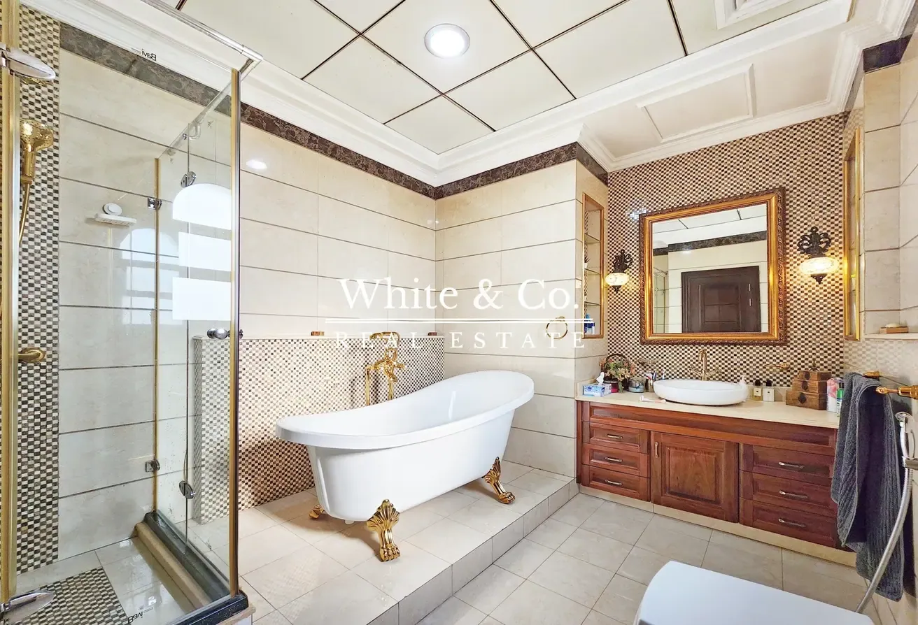 Custom Build | Corner Plot | Furnished