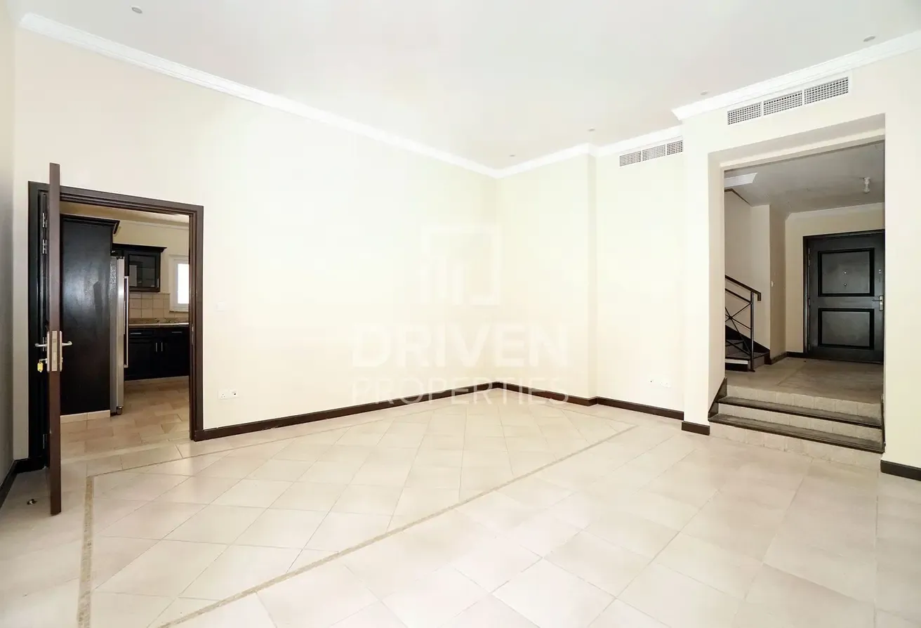 Corner | Well maintained | Lavish Community