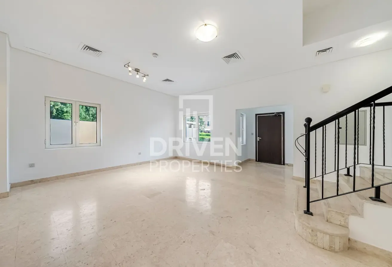 Vastu | Park Facing | Vacant | Mazaya Single Row