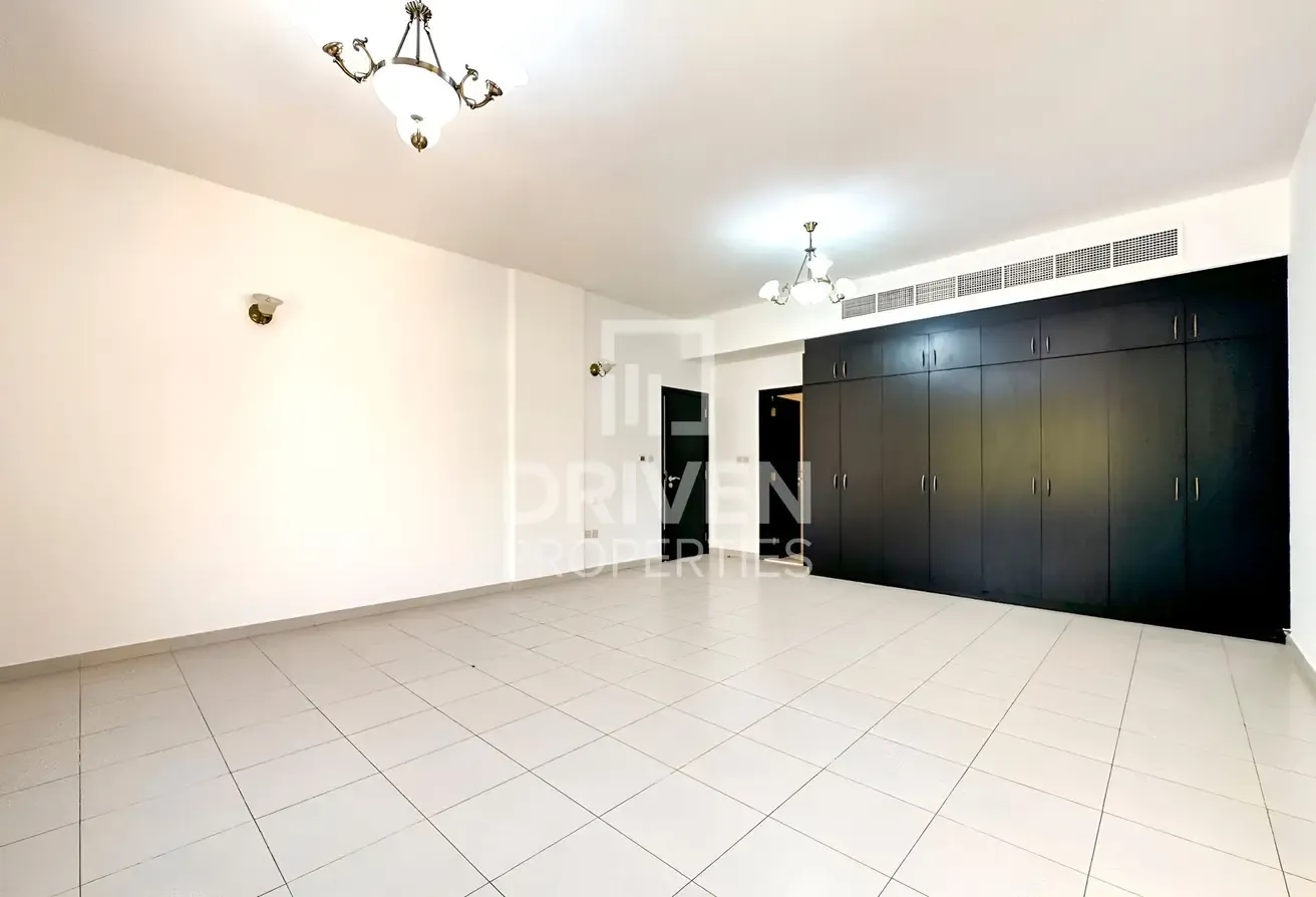Vastu Compliant | Exclusive | Rented | Spacious
