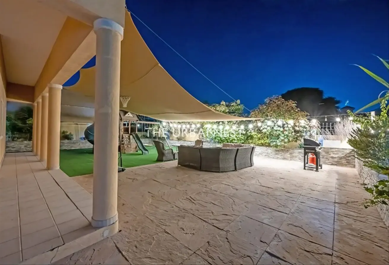 Exclusive | 5BHK | Backing onto the Greenbelt