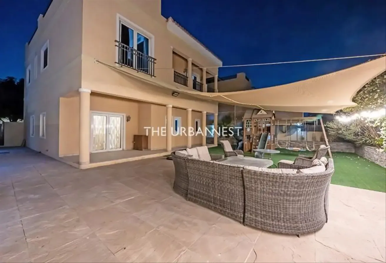 Exclusive | 5BHK | Backing onto the Greenbelt