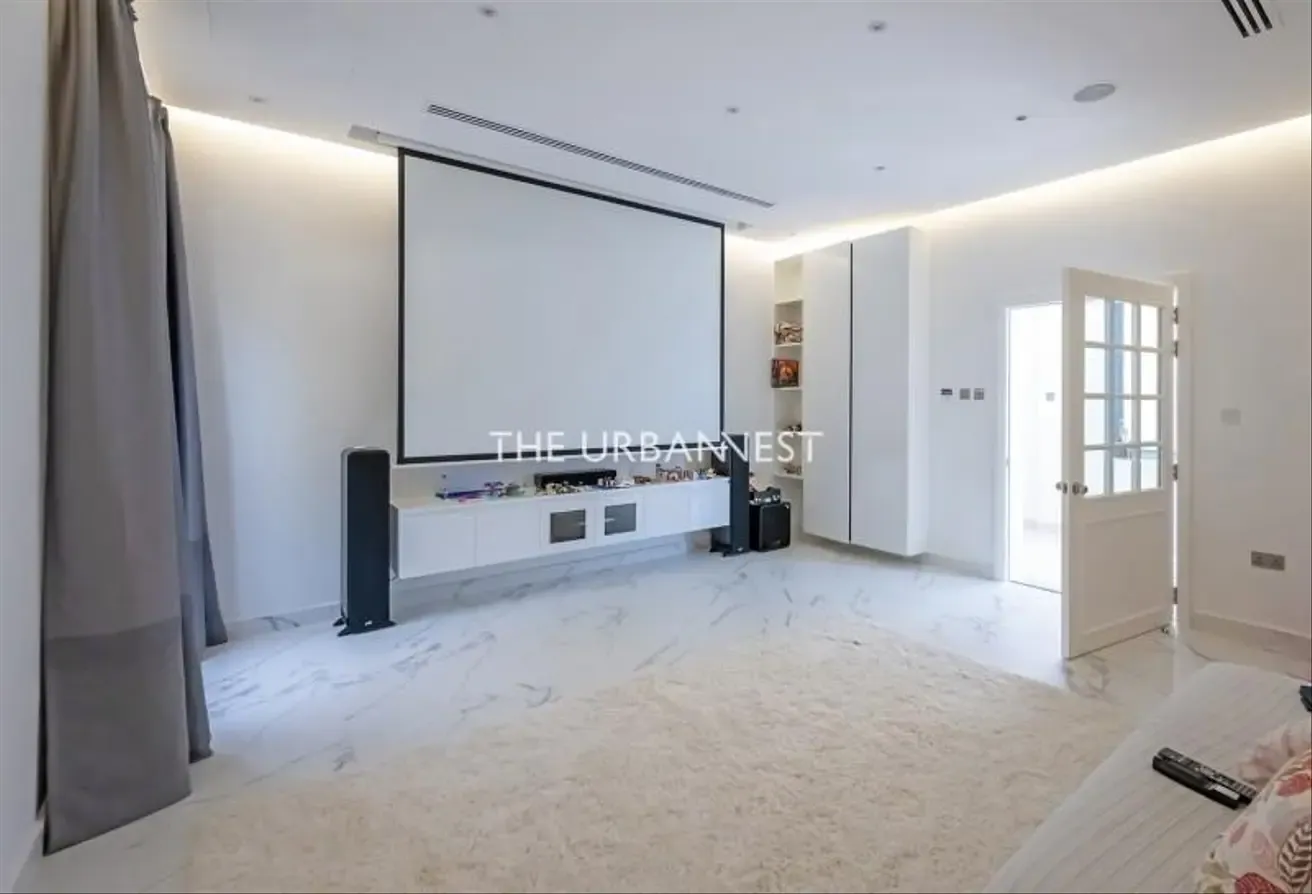 Exclusive | 5BHK | Backing onto the Greenbelt