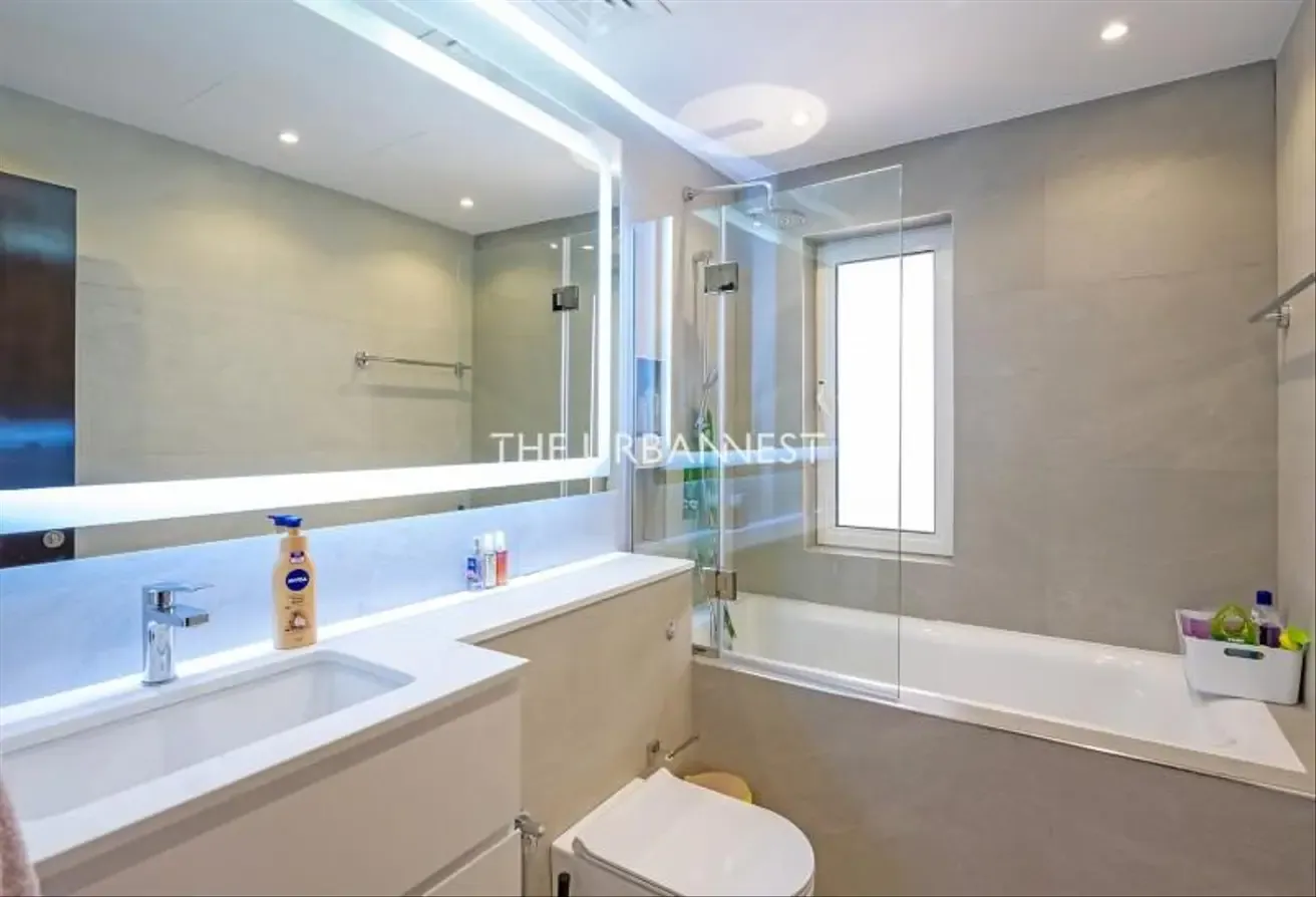 Exclusive | 5BHK | Backing onto the Greenbelt