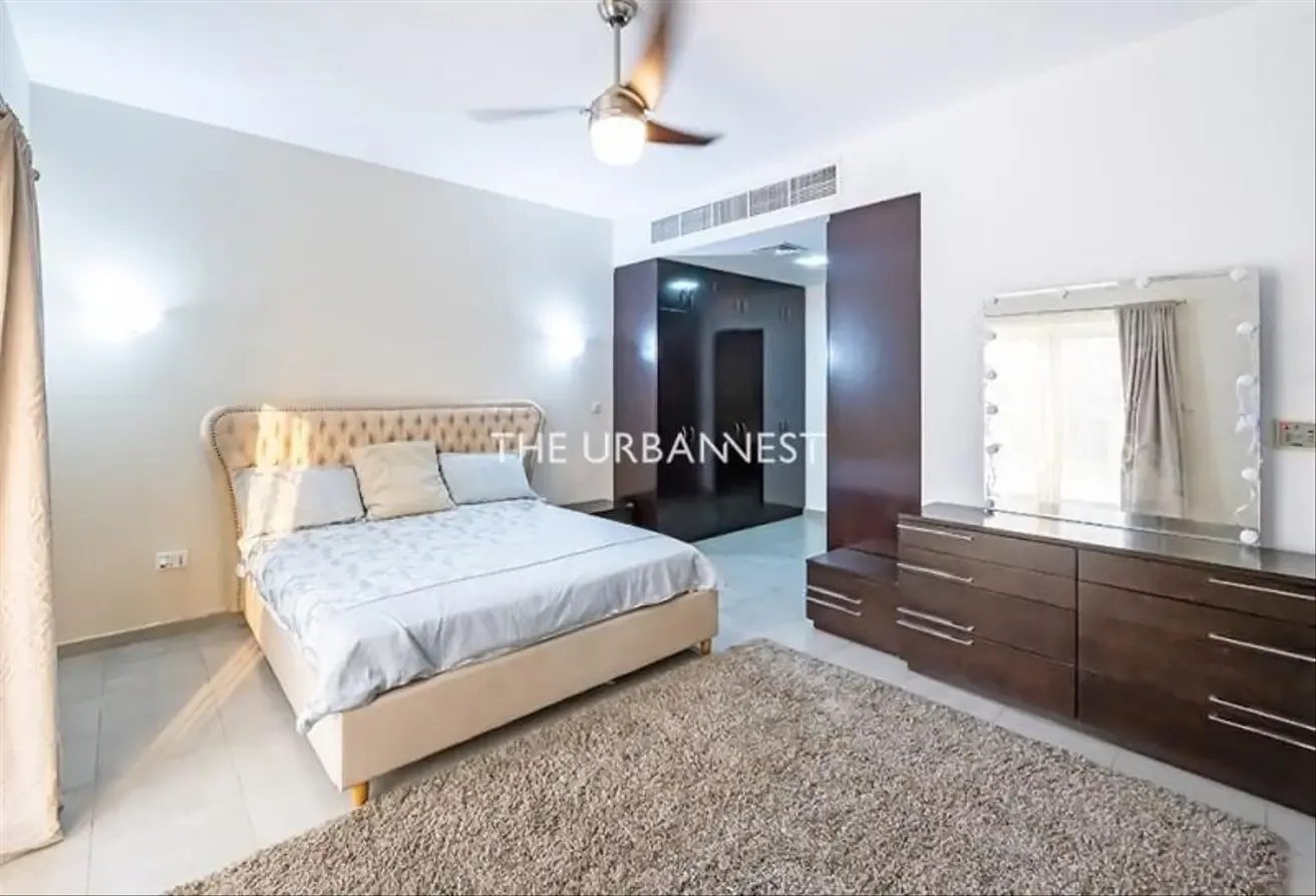 Exclusive | 5BHK | Backing onto the Greenbelt
