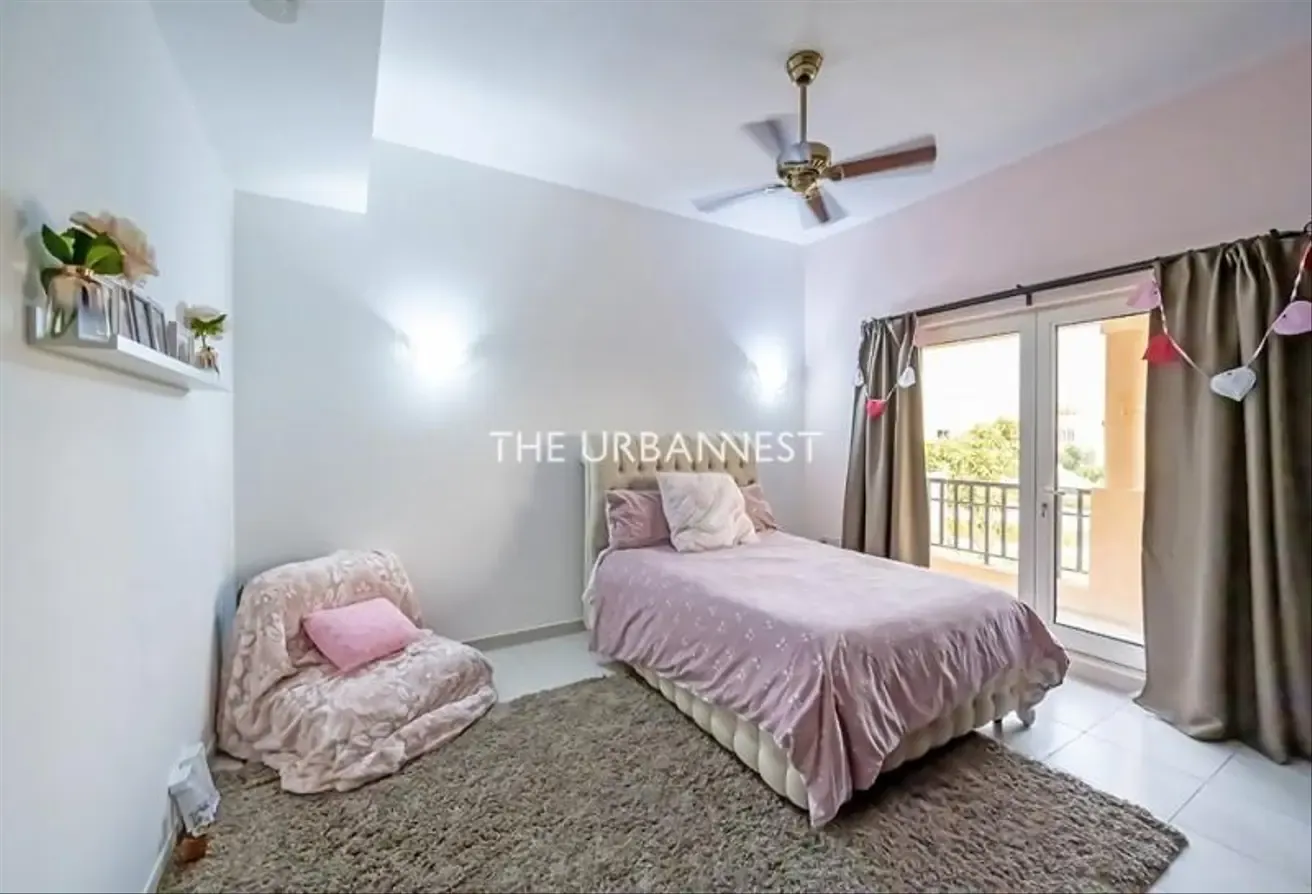 Exclusive | 5BHK | Backing onto the Greenbelt