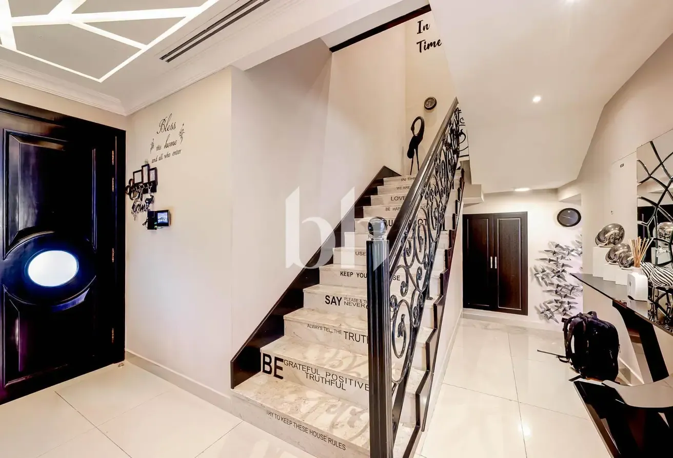 Immaculate Condition|Custom Built |On the Park