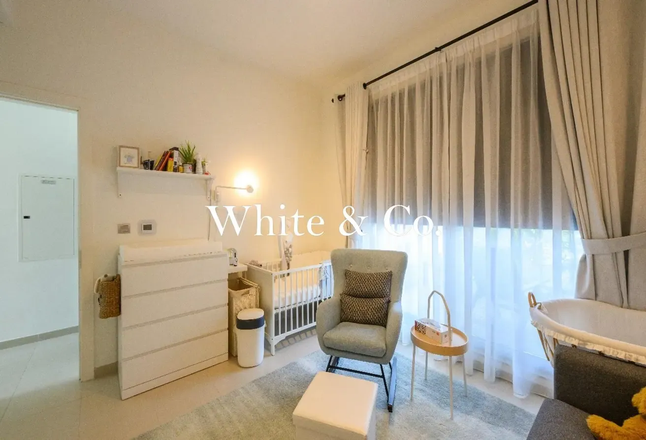 Great Condition | Vacant | Private Plot