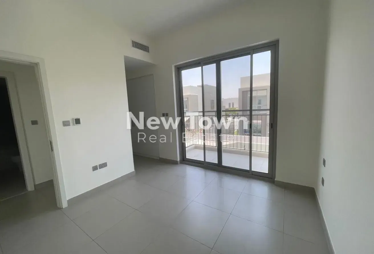 Corner Unit | Big Plot | Near to Amenities