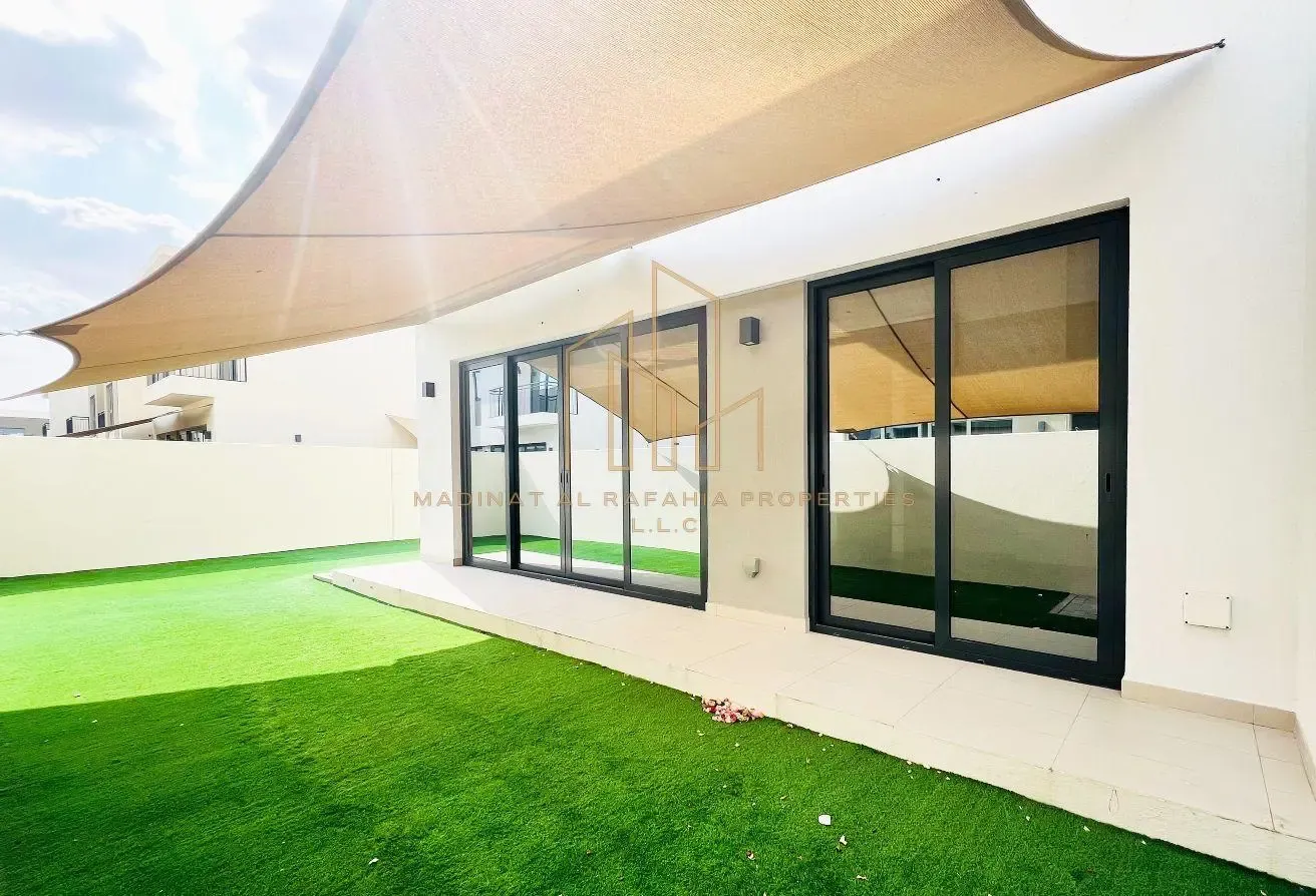 Vacant | Internal | Walk to Pool | Exclusive