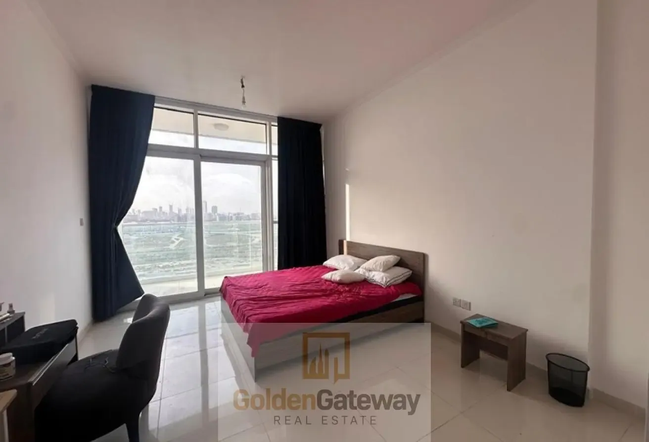 Beautifully Fully Furnished |Vacant | Road view