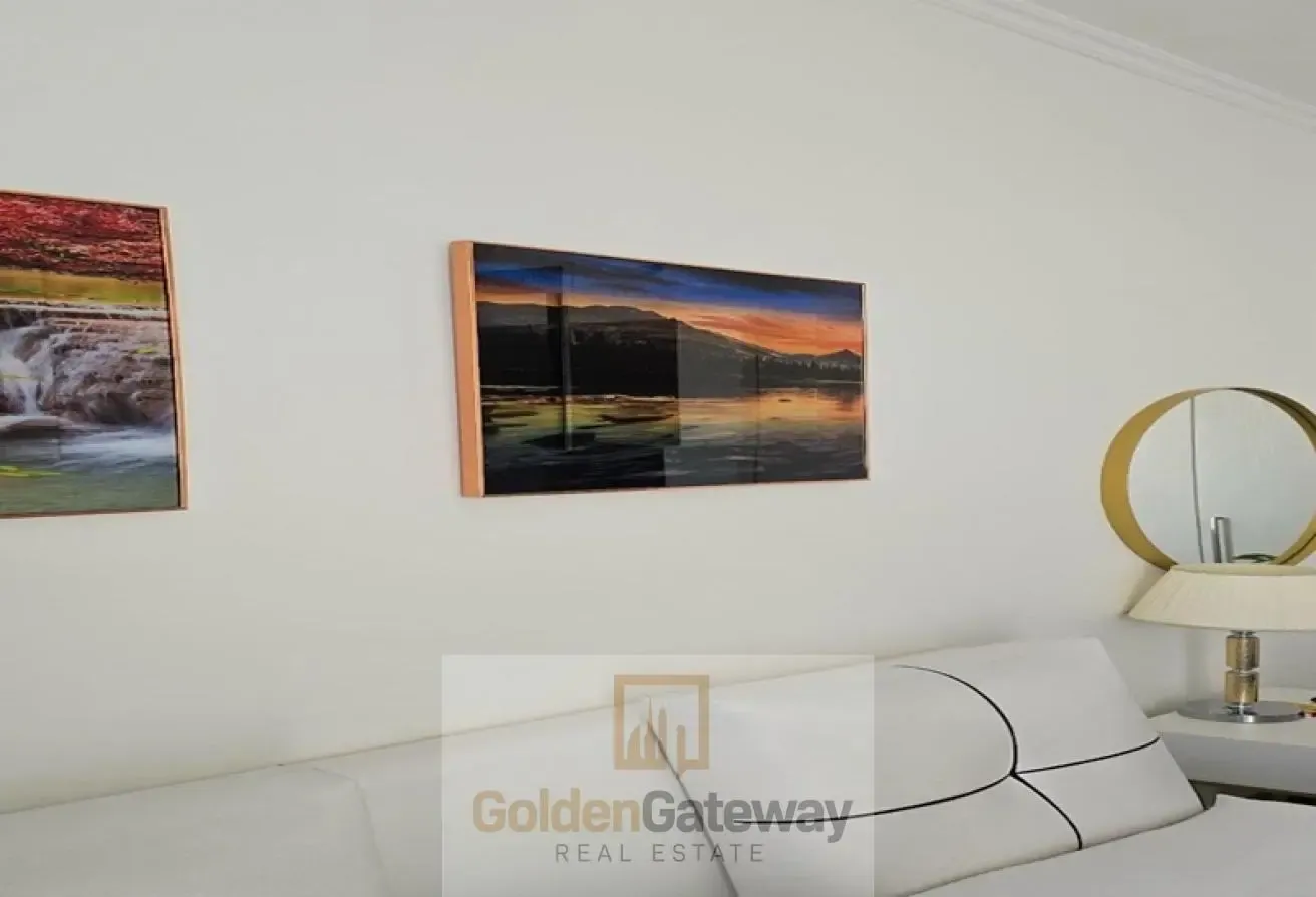 Beautifully Fully Furnished |Vacant | Road view