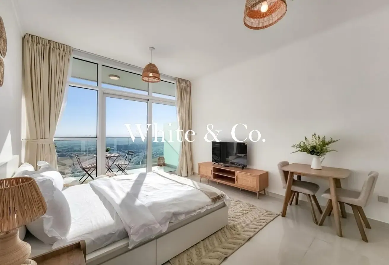 Mid Floor | Fully Furnished | Golf Facing