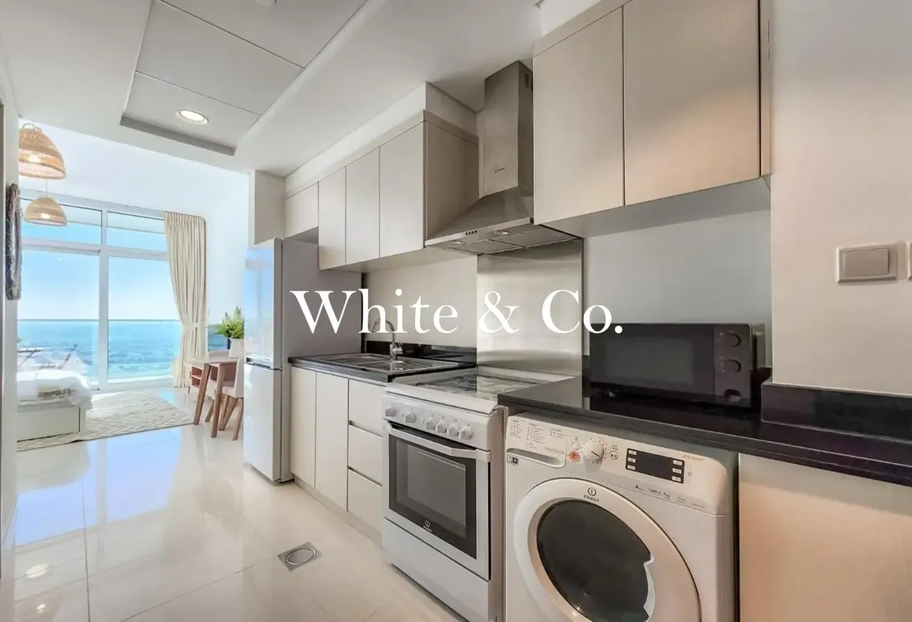 Mid Floor | Fully Furnished | Golf Facing