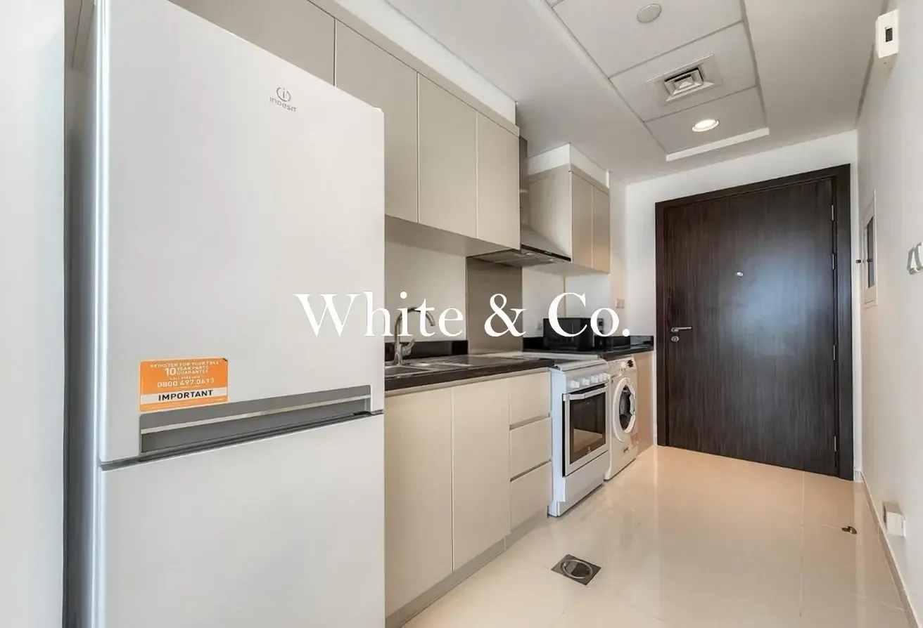 Mid Floor | Fully Furnished | Golf Facing