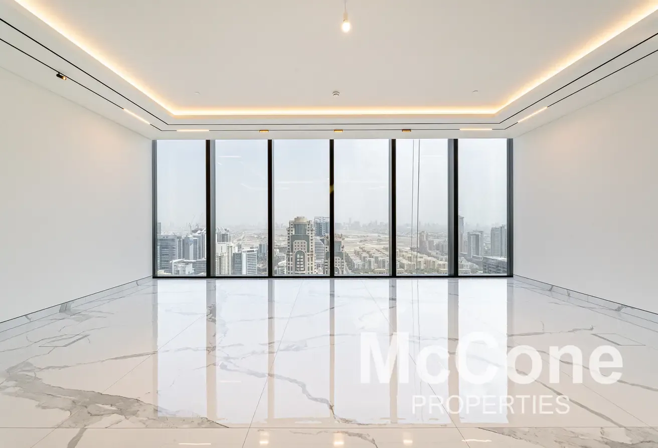 Luxury Penthouse | High Floor | Palm View Access