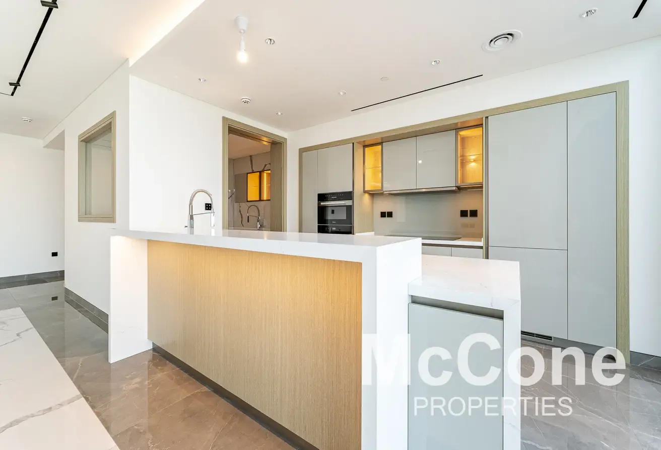 Luxury Penthouse | High Floor | Palm View Access