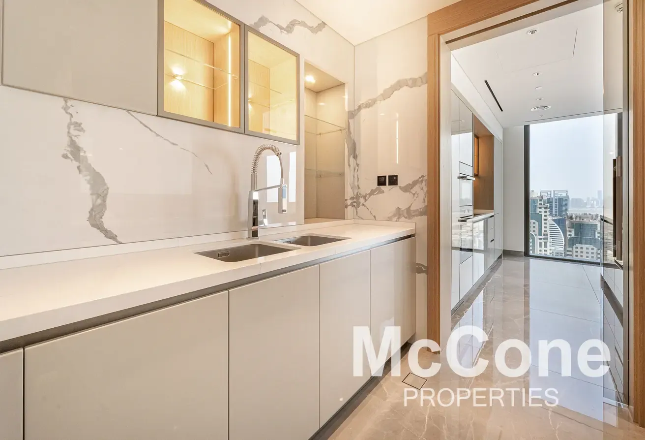 Luxury Penthouse | High Floor | Palm View Access