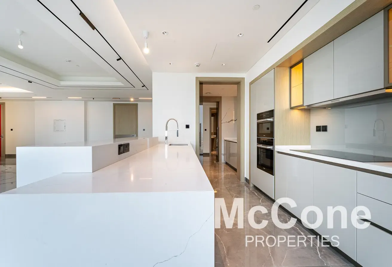 Luxury Penthouse | High Floor | Palm View Access