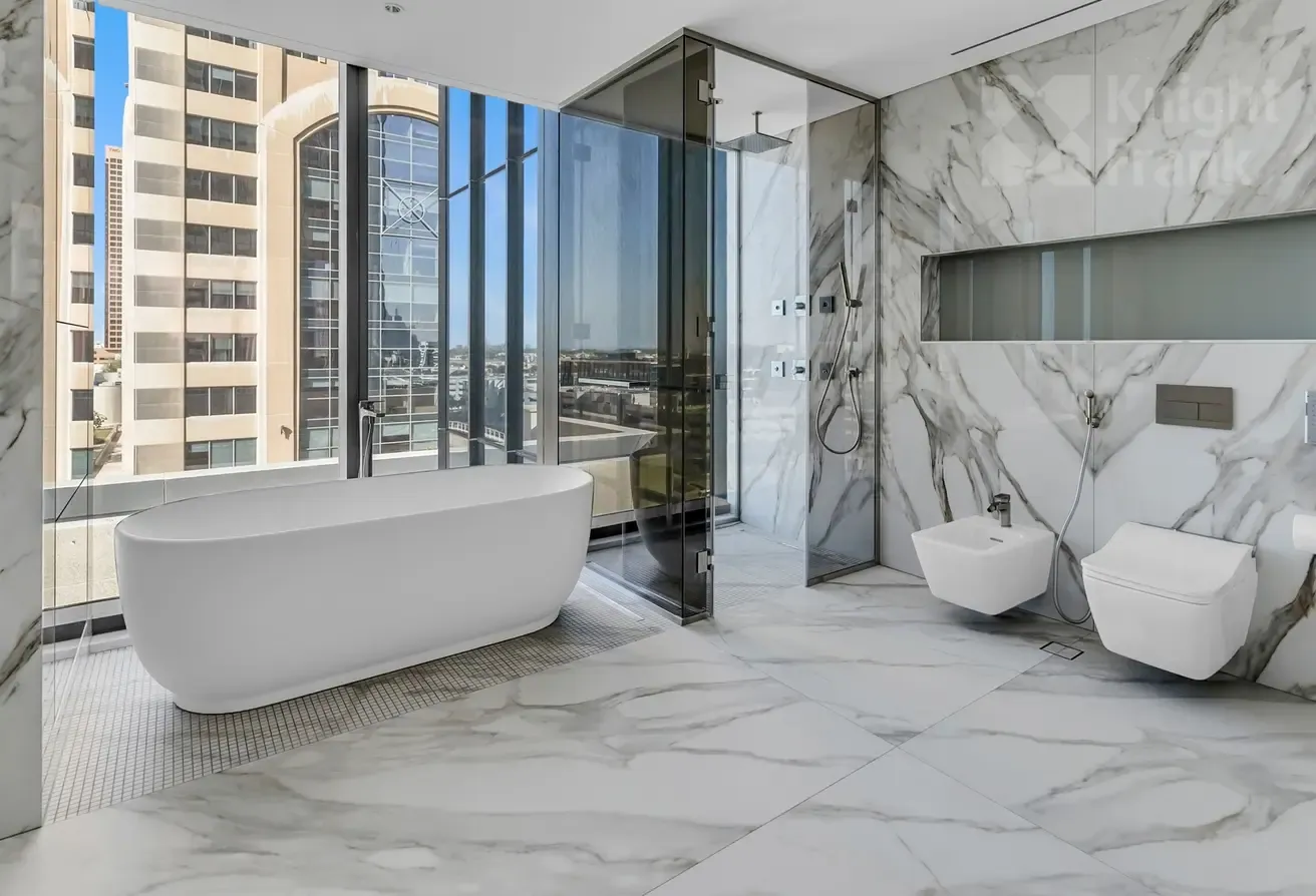 Spacious 4BR Apartment | High Floor