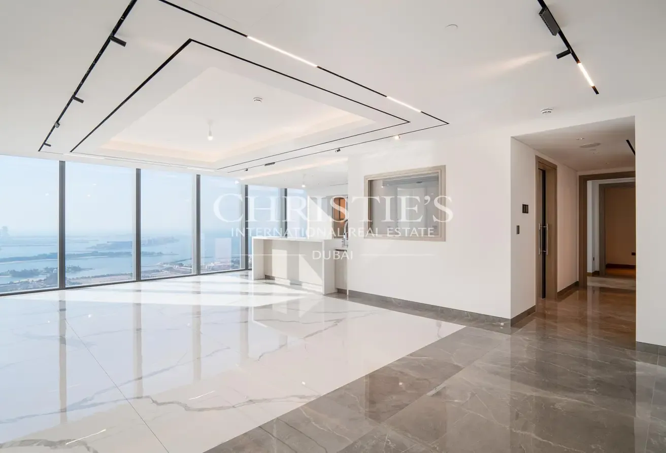 Stunning Apartment with Sea and Palm Views