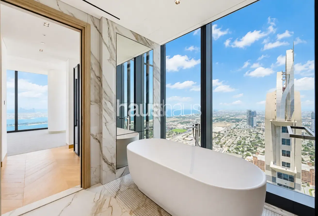 Brand-New | Self-Contained Guest House | Palm View