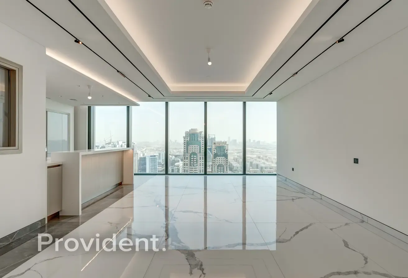 Exclusive | High Floor | Motivated Seller