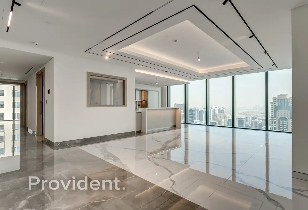 Exclusive | High Floor | Motivated Seller