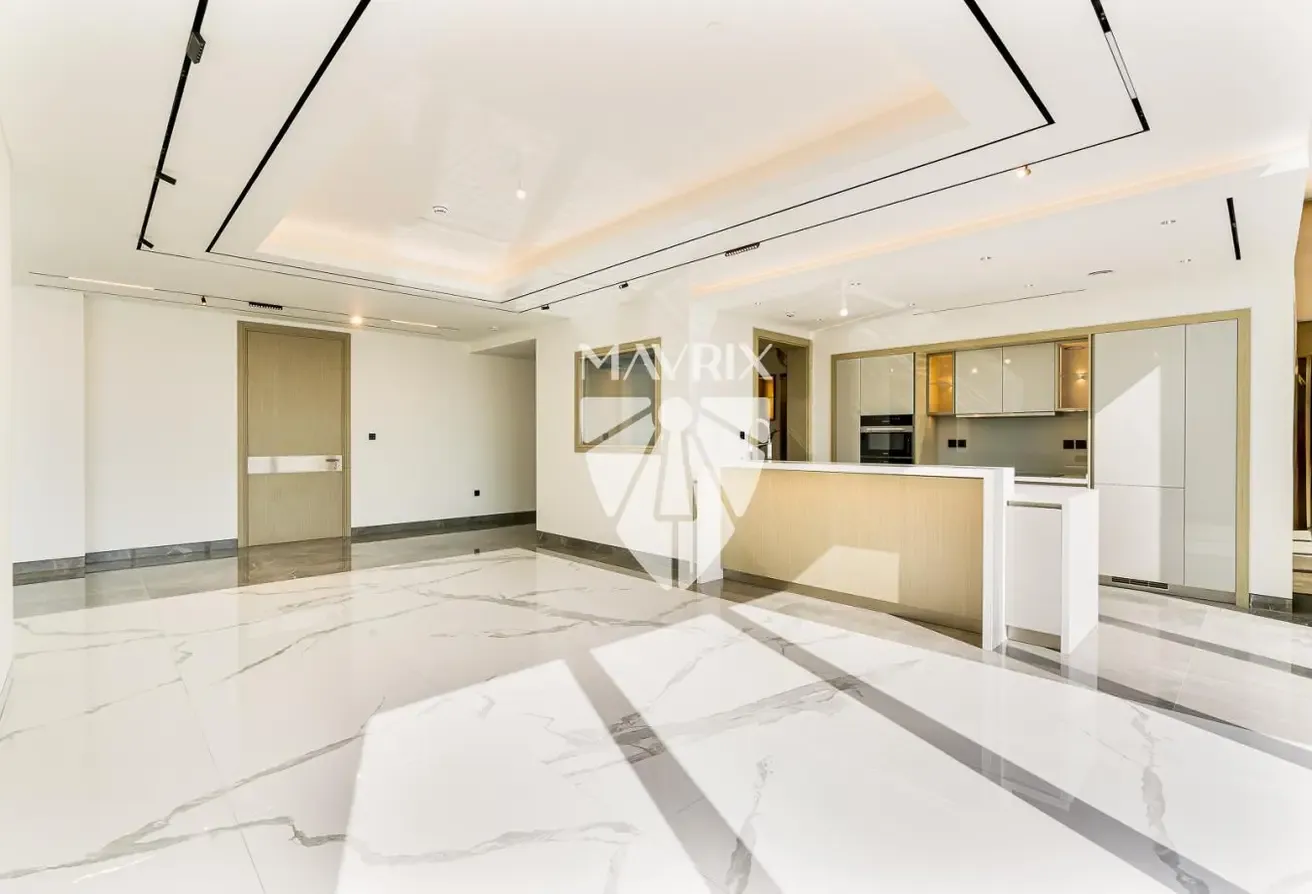 Luxury 4BR | High Floor | Prime Location
