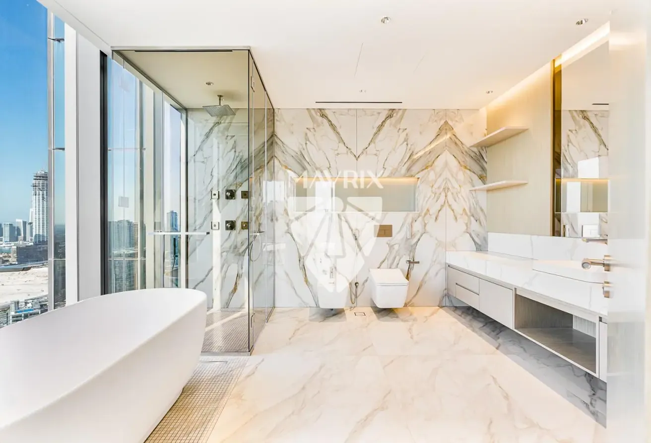Luxury 4BR | High Floor | Prime Location