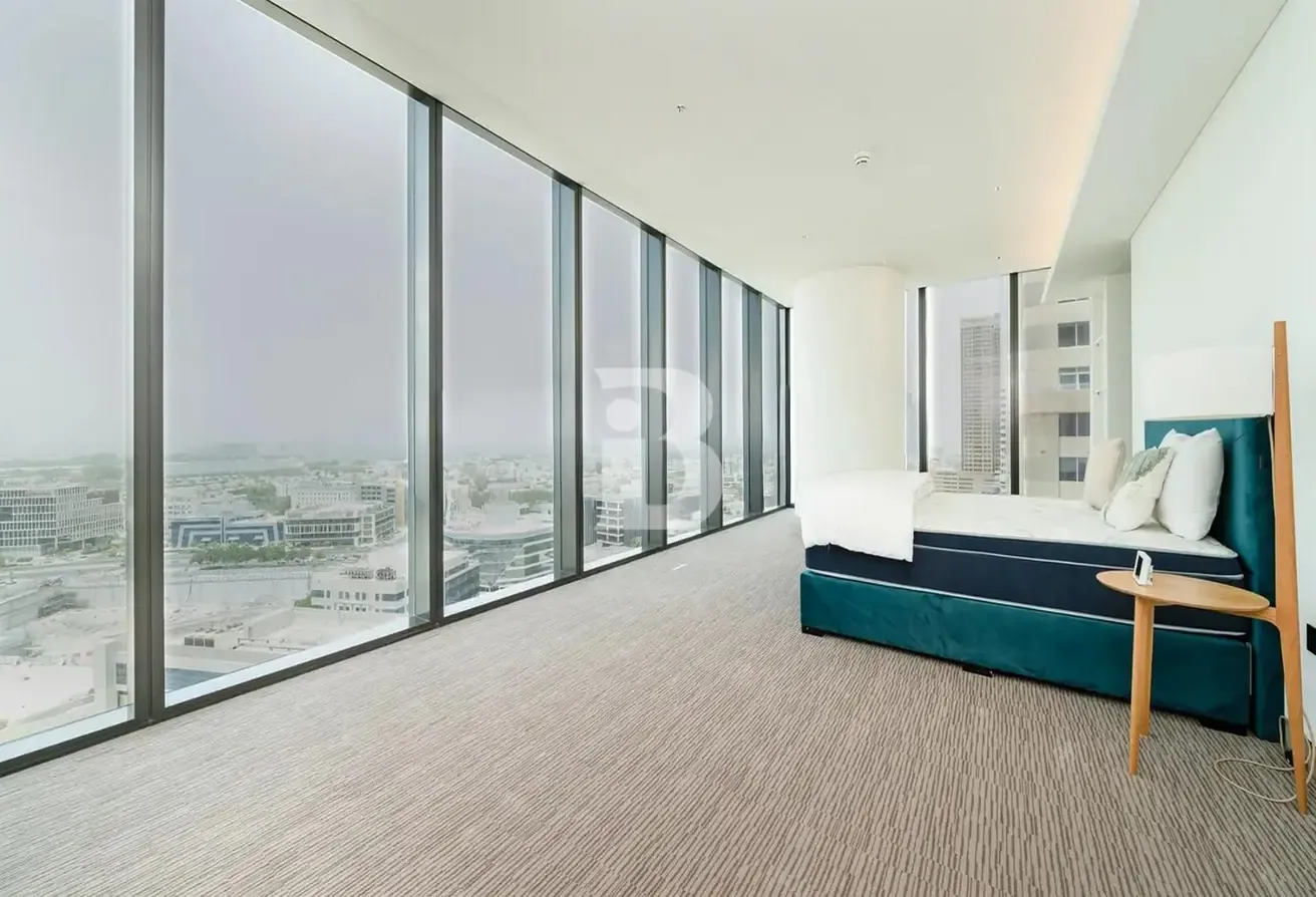 PALM VIEW I SEMI-FURNISHED I OPEN TO OFFERS