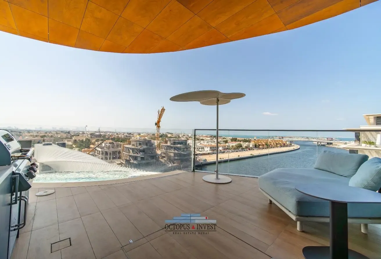 REFURBISHED / HIGH FLOOR / SEA & SKYLINE OPEN VIEW