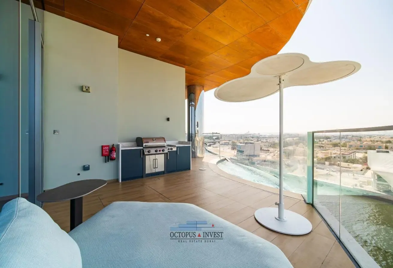 REFURBISHED / HIGH FLOOR / SEA & SKYLINE OPEN VIEW