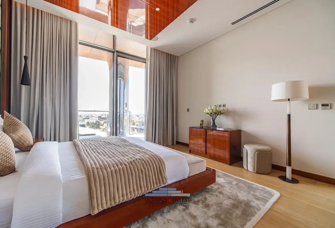 REFURBISHED / HIGH FLOOR / SEA & SKYLINE OPEN VIEW