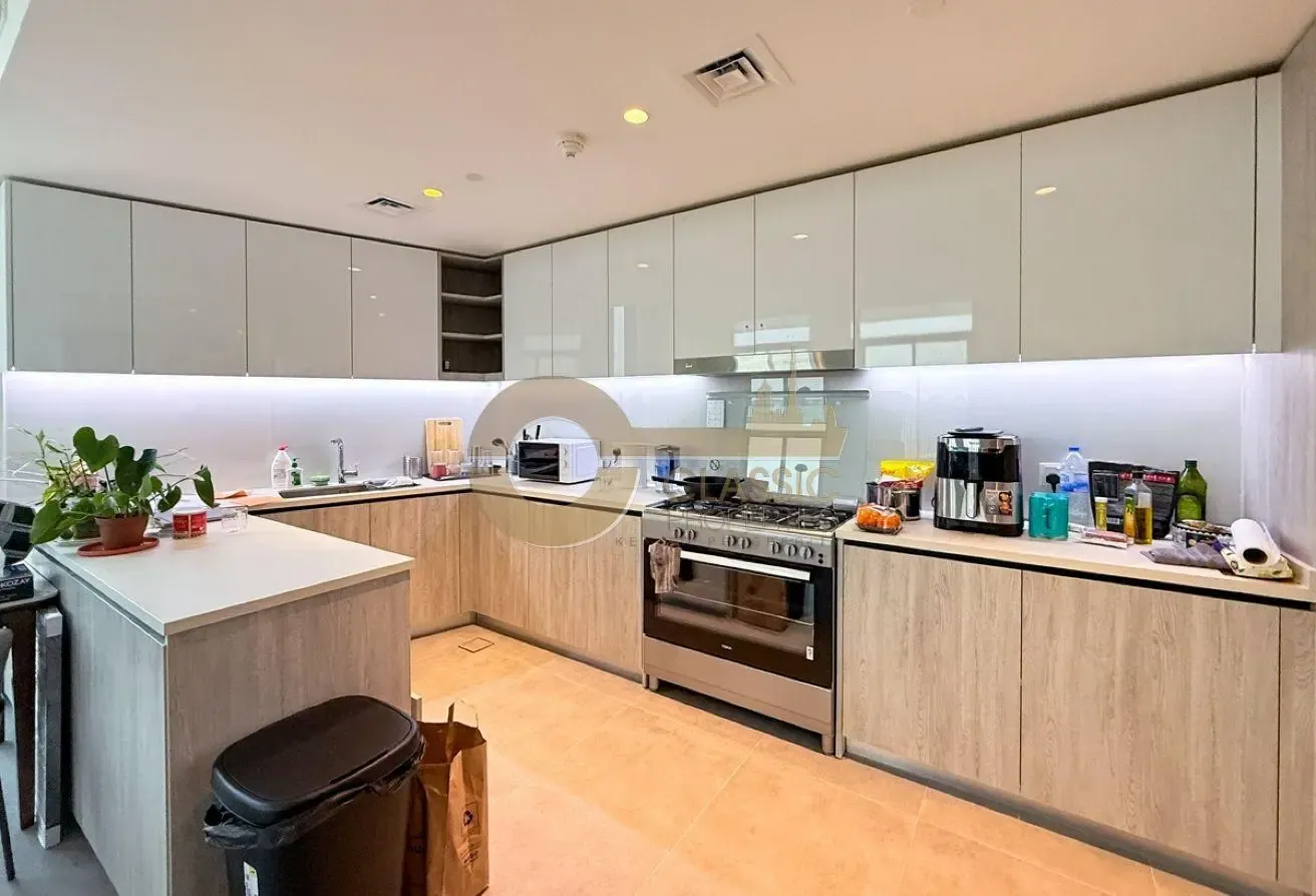 CORNER UNIT | ROAD VIEW | PRIME LOCATION